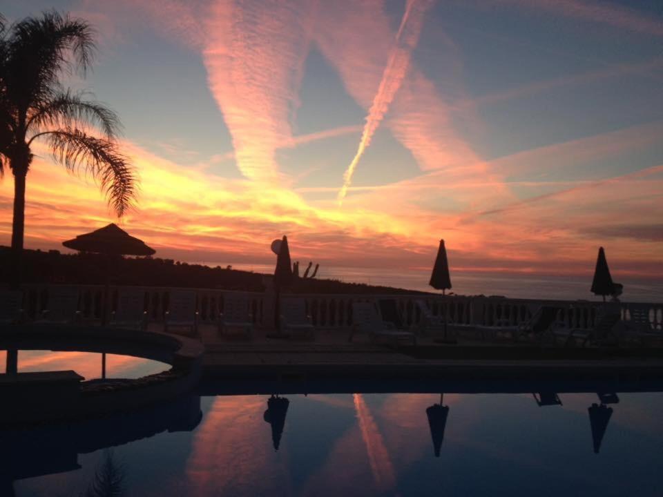 Emarine Aparthotel 3*
